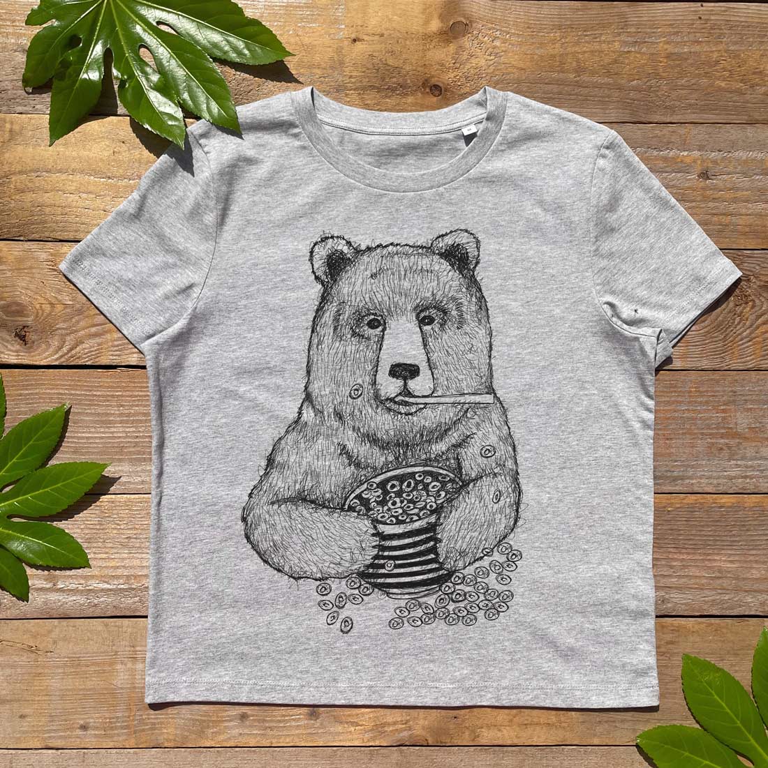 GREY TSHIRT WITH BEAR EATING BOWL OF CEREAL