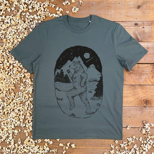 BEAR RUNNING IN THE HILLS WITH THE MOON TEE