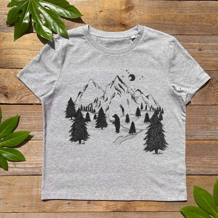 bear in the mountains tee